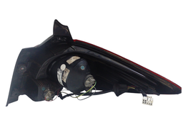 LANTERNA TRASEIRA ESQUERDA CRUZE 2012 A 2016 HATCH DETALHE