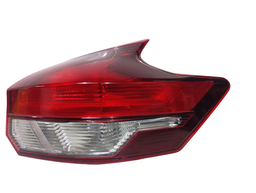 Lanterna Traseira Direita Kicks 2017/2021 (canto) C/DETALHE