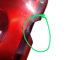 LANTERNA TRASEIRA DIREITA NEW FIESTA HATCH 13/2019 C/DETALHE