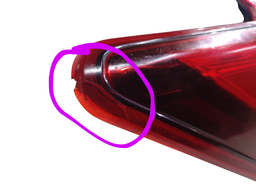 LANTERNA TRASEIRA ESQUERDA KICKS 2017 A 2021 C/DETALHE