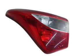 Lanterna Traseira Esquerda HB20 Hatch 2013 a 2019 DETALHE