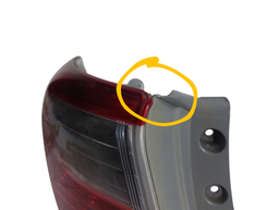 LANTERNA TRASEIRA ESQUERDA HB20 HATCH 2013 A 2019 DETALHE