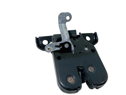 FECHADURA TAMPA TRASEIRA AUDI A3 1999 A 2006 8L0827505E