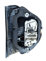 LANTERNA TRASEIRA DIREITA VOYAGE G6 G7 (MALA)