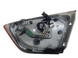 LANTERNA TRASEIRA ESQUERDA CRUZE 2017 A 2023 SEDAN (DETALHE)