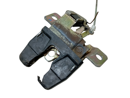 FECHADURA TAMPA TRASEIRA PASSAT ALEMÃO 1994/1996 3A5827503 