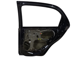 PORTA TRASEIRA DIREITA ETIOS SEDAN 2013 A 2021 C/AMASSADO