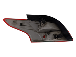 LANTERNA TRASEIRA DIREITA FOCUS SEDAN 2014 A 2015 (CANTO)