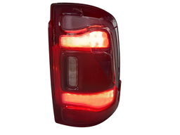 LANTERNA TRASEIRA DIREITA RAM 2500 3500 2019/.P/RETIRAR PEÇA