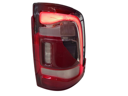 LANTERNA TRASEIRA DIREITA RAM 2500 3500 2019/.P/RETIRAR PEÇA