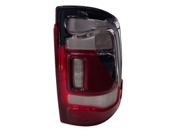 LANTERNA TRASEIRA DIREITA RAM 2500 3500 2019/.P/RETIRAR PEÇA