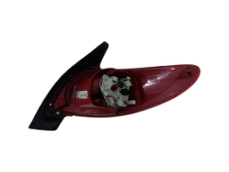 LANTERNA TRASEIRA ESQUERDA PEUGEOT 207 PASSION 2009 A 2014