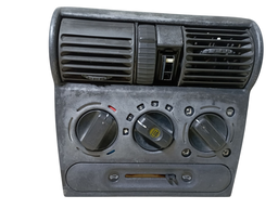 Moldura Central Painel Corsa 1994 a 2005 90435847