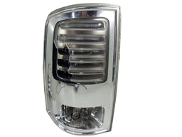 LANTERNA TRASEIRA ESQUERDA RAM 2500 16/18 1500 CLASSIC 22/23