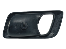 MOLDURA MACANETA INTERNA ESQUERDA PALIO STRADA 735345490