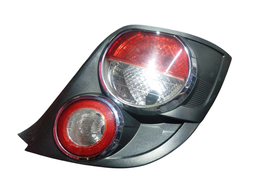 LANTERNA TRASEIRA DIREITA SONIC HATCH 2012 A 2014