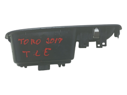 MOLDURA BOTAO VIDRO TORO TRASEIRO ESQUERDO 2016 A 2020 