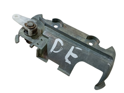 SUPORTE MAÇANETA EXTERNA DIANTEIRA ESQUERDA CORSA 1994/2002