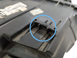 FAROL ESQUERDO POLO VIRTUS 2018/22 MASCA NEGRA FRISO CROMADO