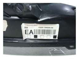 FAROL DIREITO RANGER 2017 A 2023 MASC NEGRA PISCA AMBAR