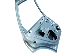 PORTA TRASEIRA ESQUERDA VECTRA 1997 1999 2000 2001 A 2005