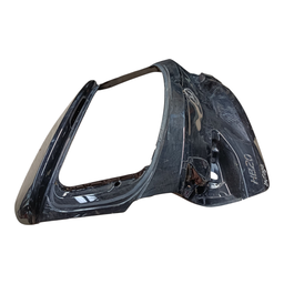 TAMPA TRASEIRA HB20 HATCH 2020 2021 A 2022 DETALHE