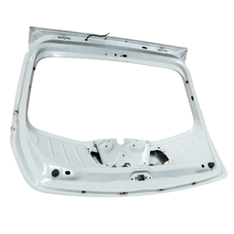 TAMPA TRASEIRA SANDERO 2008 2009 A 2014 (DETALHE)