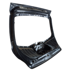 TAMPA TRASEIRA SANDERO 2008 2009 A 2014 (DETALHE)