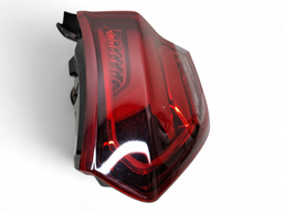 LANTERNA TRASEIRA DIREITA TRACKER 21 A 2025 (MALA) C/RETOQUE