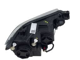 FAROL ESQUERDO TRACKER 2020 2021 A 2025 S/ LED