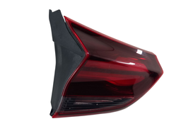 LANTERNA TRASEIRA ESQUERDA TRACKER 2020 2021 A 2025 (MALA)