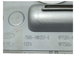 MOLDURA PAINEL CENTRAL FIESTA 2004 A 2012 PRATA 7S6518K257E