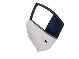 PORTA TRASEIRA ESQUERDA ONIX PLUS SEDAN 2020/...C/DETALHE