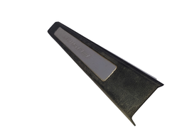 SOLEIRA PORTA DIANTEIRA DIREITA FUSION 2013 A 2019 C/DETALHE