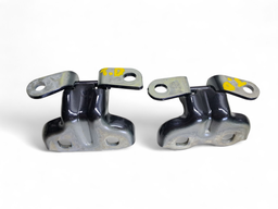 par dobradiça porta traseira direita tracker 2020/