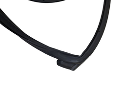 BORRACHA PORTA TRASEIRA DIREITA (PINGADEIRA) TRACKER 2020/..