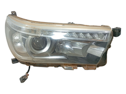 Farol Direito Hilux 2016 2017 a 2020 C/ Led (SUCATA)
