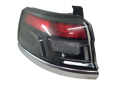 LANTERNA TRASEIRA ESQUERDA COMMANDER 2022 2023 A2025 (CANTO)