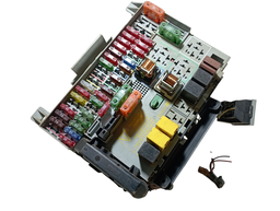 CAIXA DE FUSÍVEIS ASTRA 1999 2000 2001 2002 2003 A 2011