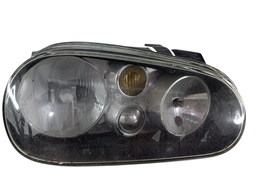 Farol Direito Golf 1999 a 2007 Masc Negra S/ Aux C/Detalhe