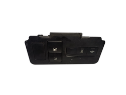 MOLDURA C/BOTÃO PORTINHOLA /MALA /CONTROLE TRAÇÃO C4 LOUNGE 