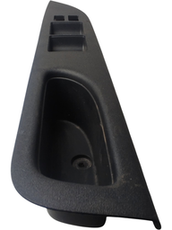 MOLDURA BOTÃO VIDRO DIANT ESQUERDO MARCH 1.6 16V 2013 A 2020