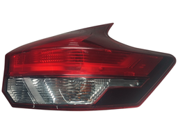 LANTERNA TRASEIRA DIREITA KICKS 2017 2018 A 2021 (CANTO)