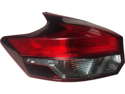 LANTERNA TRASEIRA ESQUERDA KICKS 2017 2018 A 2021 (CANTO)