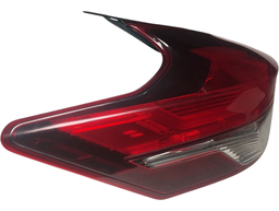 LANTERNA TRASEIRA ESQUERDA KICKS 2017 2018 A 2021 (CANTO)