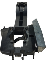 SUPORTE MAÇANETA TRASEIRA ESQUERDA KICKS 1.6 16V 2017 A 2021