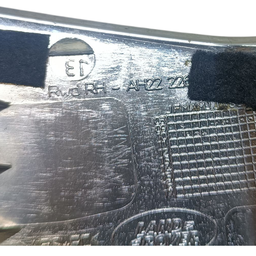ACABAMENTO PUXADOR PORTA TRASEIRA LD LAND ROVER DISCOVERY 4