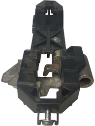 SUPORTE MAÇANETA TRASEIRA ESQUERDA LIVINA 1.8 2008 A 2014