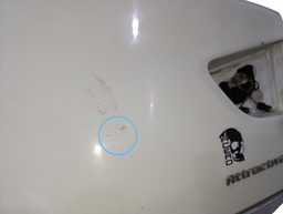 TAMPA TRASEIRA GRAND SIENA 12/2021 C/ MAÇANETA C/ DETALHE