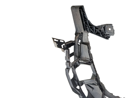 GUIA PARA-CHOQUE DIANTEIRO DIREITO MERCEDES W204 2011 A 2013